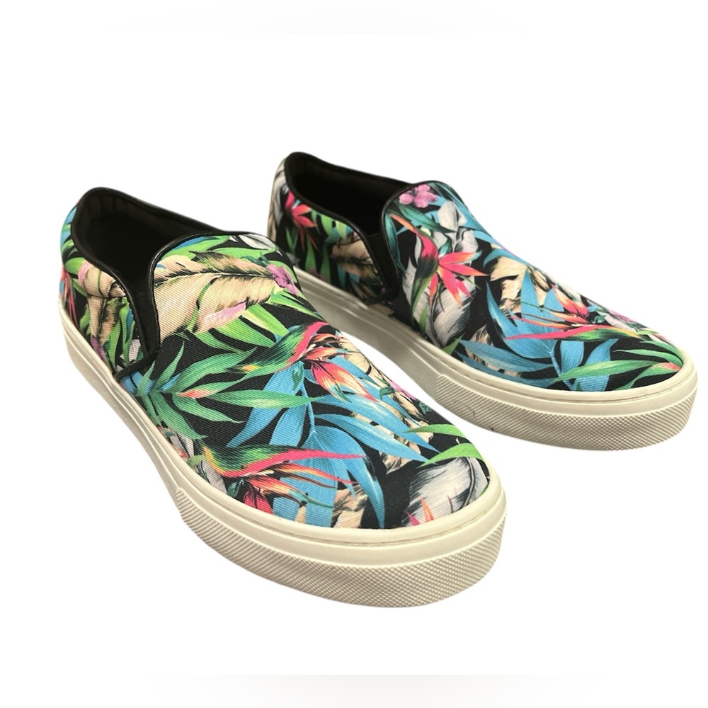NWOT’s Aldo floral slip ons size 7.5